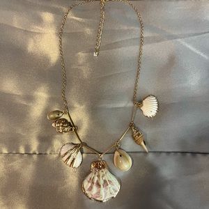 Seashells necklace